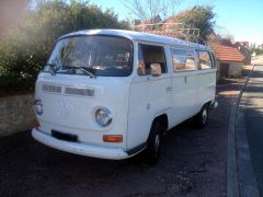 Louer une VOLKSWAGEN Bay Windows de 1971 (Photo 0)