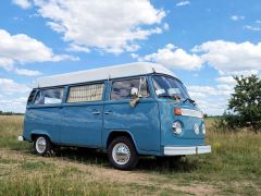 Louer une VOLKSWAGEN Combi  T2 de de 1976 (Photo 1)