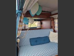 Louer une VOLKSWAGEN Combi  T2 de de 1976 (Photo 4)