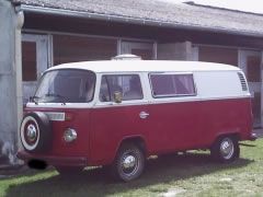 Louer une VOLKSWAGEN Combi Bay window de 1973 (Photo 1)