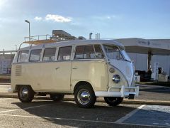 Louer une VOLKSWAGEN Combi split  de 1973 (Photo 1)