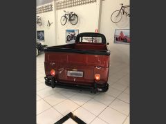 Louer une VOLKSWAGEN Combi Split T1 Pick Up de de 1974 (Photo 4)