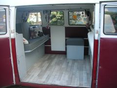 Louer une VOLKSWAGEN Combi Split de de 1961 (Photo 2)