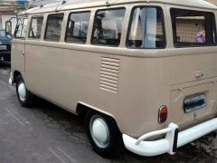 Louer une VOLKSWAGEN Combi T1 de de 1972 (Photo 4)