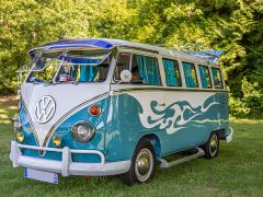 Louer une VOLKSWAGEN Combi T1 de de 1975 (Photo 1)