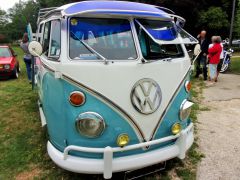 Louer une VOLKSWAGEN Combi T1 de de 1975 (Photo 3)