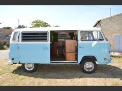 Louer une VOLKSWAGEN Combi T2 B de de 1974 (Photo 2)