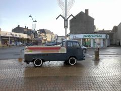 VOLKSWAGEN Combi T2 Bay Window (Photo 4)