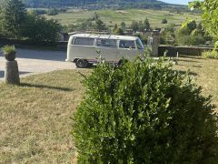 Louer une VOLKSWAGEN Combi T2 Bay Windows de de 1971 (Photo 4)