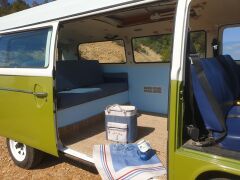 Louer une VOLKSWAGEN Combi T2 de de 1975 (Photo 5)