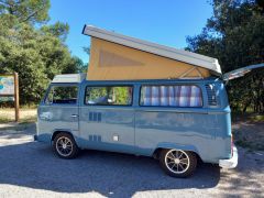 VOLKSWAGEN Combi T2 de 1976 en location pour mariage en Loz�re