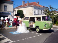 Louer une VOLKSWAGEN Combi T2A de de 1970 (Photo 4)