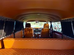 VOLKSWAGEN Combi T2b de 1975 en location pour mariage en Vend�e