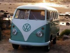 Louer une VOLKSWAGEN Combi de 1962 (Photo 2)