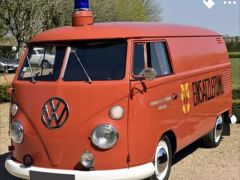 Louer une VOLKSWAGEN Combi de 1966 (Photo 1)