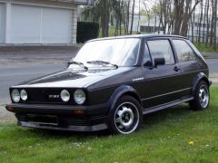 Louer une VOLKSWAGEN Golf 1 Oettinger de 1982 (Photo 2)