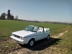 Louer une VOLKSWAGEN Golf Cabriolet de de 1985 (Photo 2)