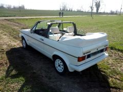 Louer une VOLKSWAGEN Golf Cabriolet de de 1985 (Photo 4)