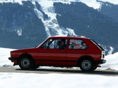 Louer une VOLKSWAGEN Golf GTI de de 1982 (Photo 4)