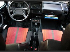 Louer une VOLKSWAGEN Golf GTI de de 1982 (Photo 5)