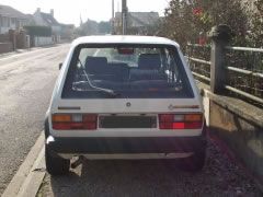 Louer une VOLKSWAGEN Golf GTI de de 1983 (Photo 3)