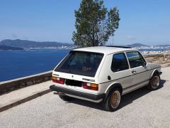 Louer une VOLKSWAGEN Golf GTI de de 1983 (Photo 2)