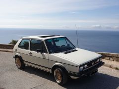 Louer une VOLKSWAGEN Golf GTI de de 1983 (Photo 3)