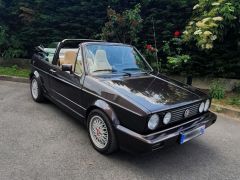 Louer une VOLKSWAGEN Golf GTI de de 1990 (Photo 1)