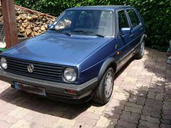 Louer une VOLKSWAGEN Golf de 1988 (Photo 1)