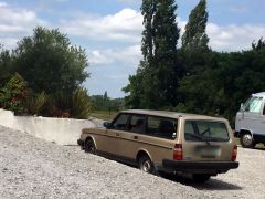 Louer une VOLVO 240 de de 1986 (Photo 3)