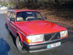 VOLVO 240 (Photo 1)