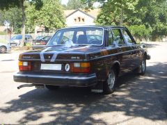 Louer une VOLVO 244 GL de de 1978 (Photo 3)