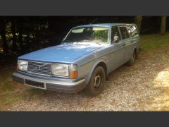 Louer une VOLVO 245 GL de de 1980 (Photo 1)