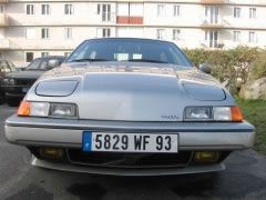 Louer une VOLVO 480 Turbo de 1990 (Photo 0)