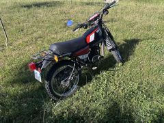 Louer une YAMAHA 125 de de 1979 (Photo 4)