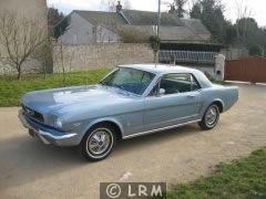 FORD Mustang (Photo 1)