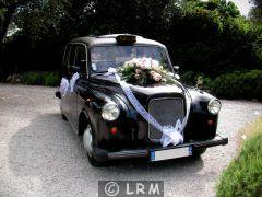 CARBODIES Taxi Anglais FX4 (Photo 1)