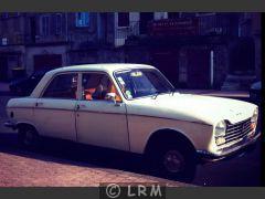 PEUGEOT 204 (Photo 1)