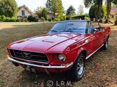 FORD Mustang (Photo 1)