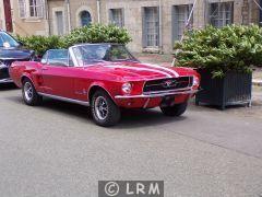 FORD Mustang (Photo 4)