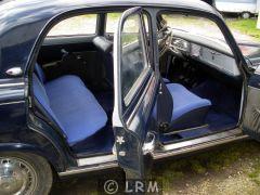 PEUGEOT 403 (Photo 3)