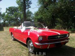 FORD Mustang (Photo 1)