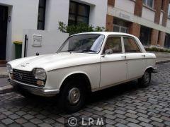 PEUGEOT 204 (Photo 1)