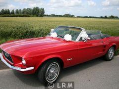 FORD Mustang (Photo 1)