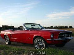 FORD Mustang (Photo 2)