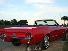 FORD Mustang (Photo 3)
