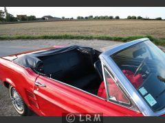 FORD Mustang (Photo 5)