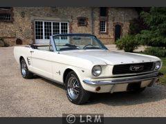 FORD Mustang (Photo 1)