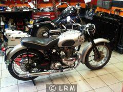 TRIUMPH T100 (Photo 1)