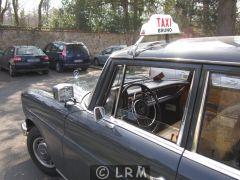 MERCEDES 200D  (Photo 5)